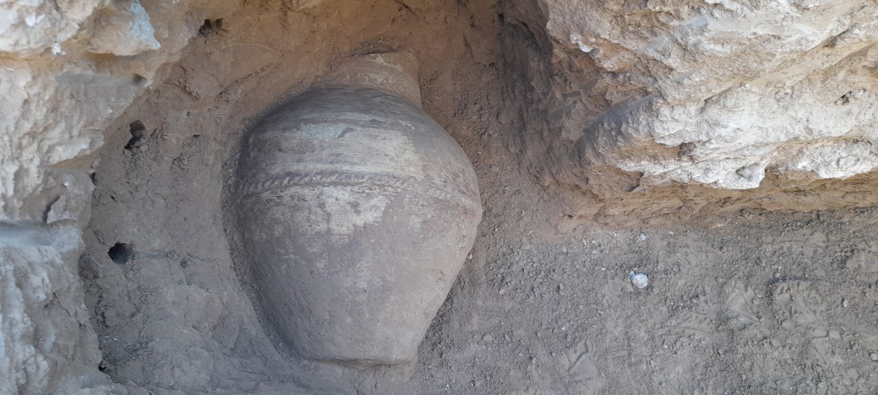 کاوش باستان‌شناختی و لایروبی فضاهای دستکند نوش‌آباد